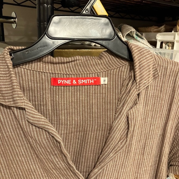 Elegant Brown Striped Dress - Picture 4 of 4